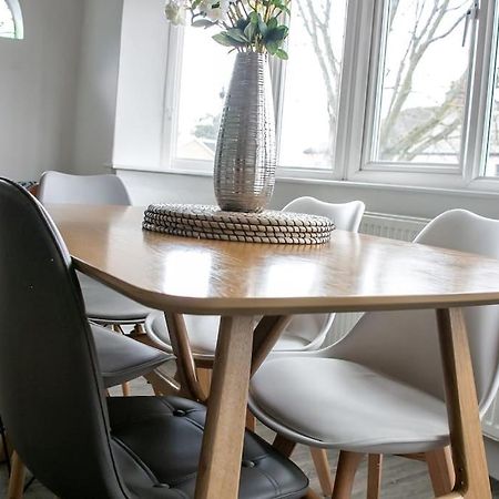 شقة Stylish Retreat In Leigh-On-Sea ساوثيند أون سي المظهر الخارجي الصورة