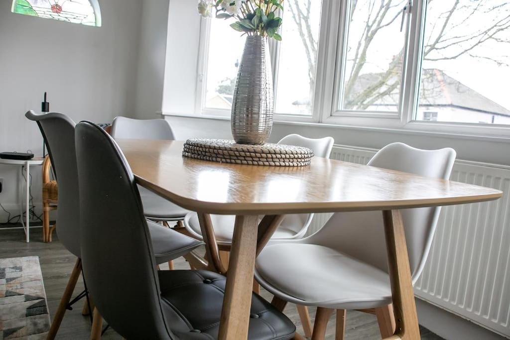 شقة Stylish Retreat In Leigh-On-Sea ساوثيند أون سي المظهر الخارجي الصورة
