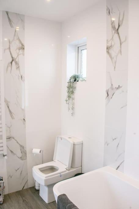 شقة Stylish Retreat In Leigh-On-Sea ساوثيند أون سي المظهر الخارجي الصورة
