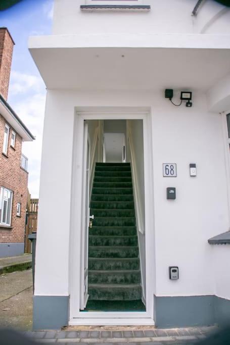 شقة Stylish Retreat In Leigh-On-Sea ساوثيند أون سي المظهر الخارجي الصورة