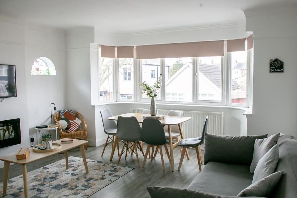 شقة Stylish Retreat In Leigh-On-Sea ساوثيند أون سي المظهر الخارجي الصورة