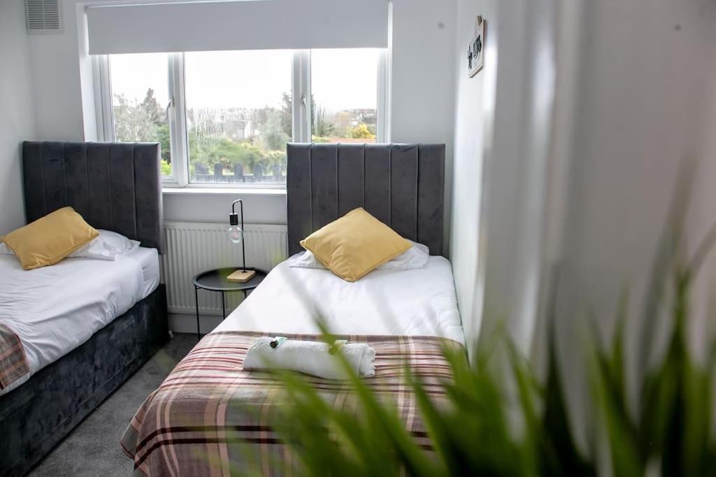 شقة Stylish Retreat In Leigh-On-Sea ساوثيند أون سي المظهر الخارجي الصورة
